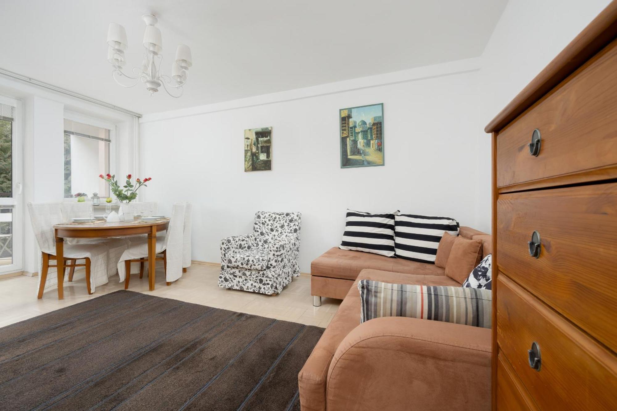 Appartement Okopowa Rodzinny Z Balkonem By Renters