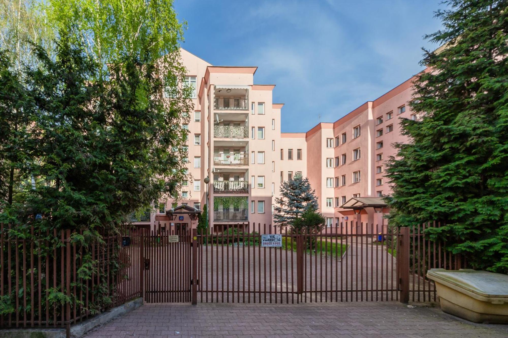 Appartement Okopowa Rodzinny Z Balkonem By Renters *
